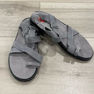 Womens Chaco Grey Wayfarer Loop Sandals Size 10 Strappy Leather